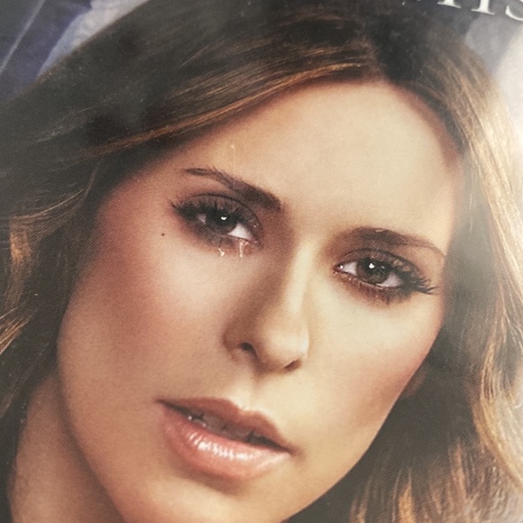 Ghost Whisperer DVDs - Seasons 1-5 (all seasons) - Picture 12 of 14
